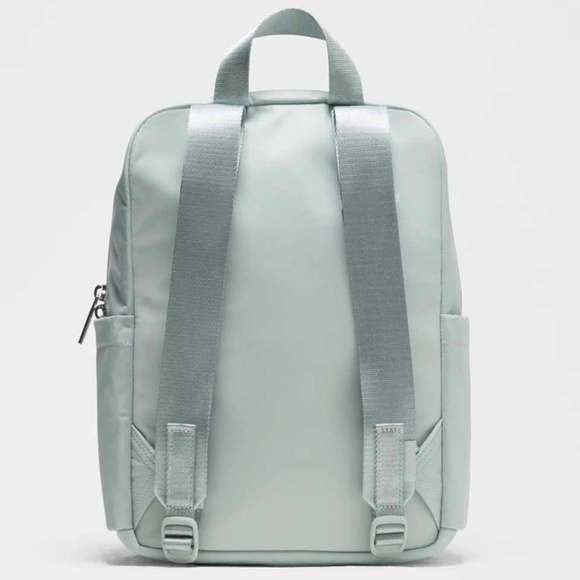Everywhere Backpack Small 11.5L Metal Hardware main image 4